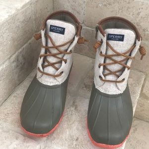 Sperry Saltwater Rain Boots- women’s 7.5.